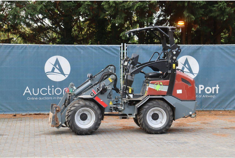 Giant G2200E X-TRA - Cargadora de ruedas: foto 1 Giant G2200E X-TRA - Cargadora de ruedas: foto 1
