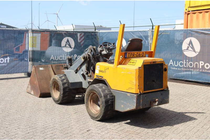 Giant V451T - Cargadora de ruedas: foto 4 Giant V451T - Cargadora de ruedas: foto 4