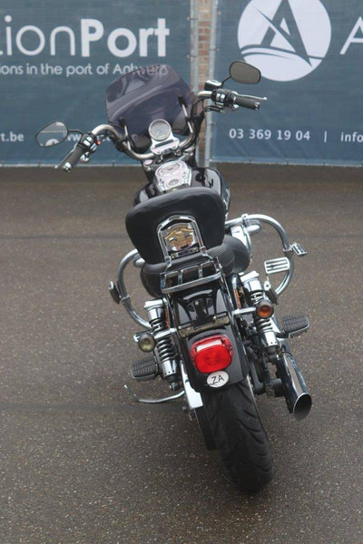 Harley-Davidson Dyna Super Glide Custom - Motocicleta: foto 5 Harley-Davidson Dyna Super Glide Custom - Motocicleta: foto 5