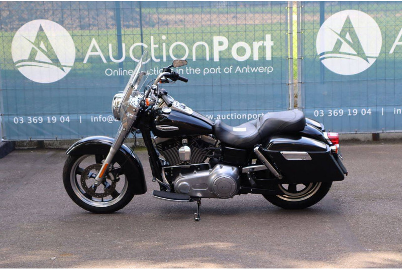 Harley-Davidson Dyna Switchback - Motocicleta: foto 2 Harley-Davidson Dyna Switchback - Motocicleta: foto 2