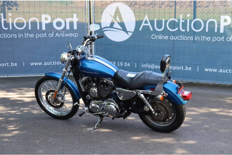 Harley-Davidson Sporster XL1200 Custom - Motocicleta: foto 3 Harley-Davidson Sporster XL1200 Custom - Motocicleta: foto 3