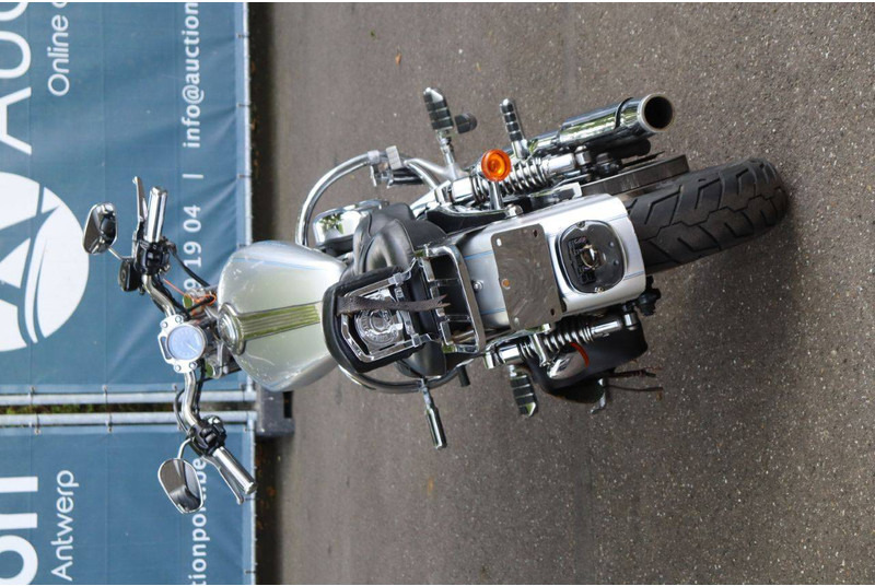 Harley-Davidson Sportster XL 883 - Motocicleta: foto 5 Harley-Davidson Sportster XL 883 - Motocicleta: foto 5