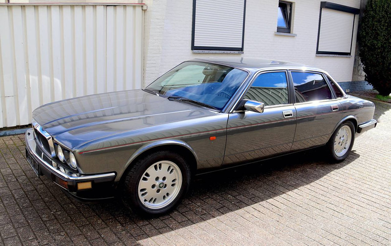 Jaguar XJ-12 - Coche: foto 1 Jaguar XJ-12 - Coche: foto 1