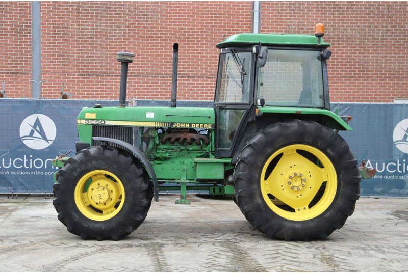 John Deere 3650 - Tractor: foto 2 John Deere 3650 - Tractor: foto 2