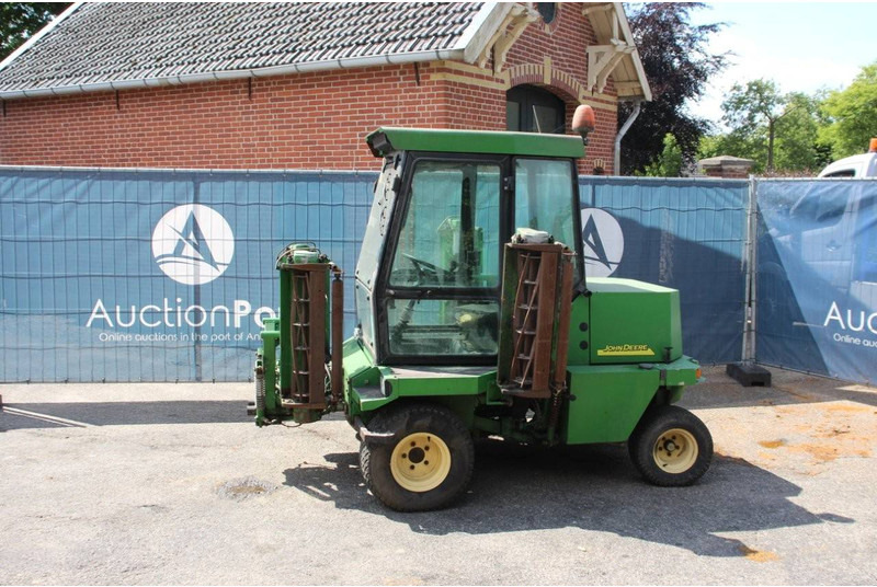 John Deere - Cortacésped: foto 1 John Deere - Cortacésped: foto 1