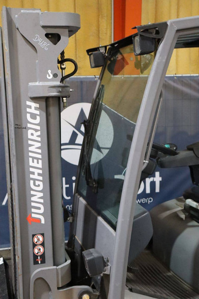 Carretilla elevadora de gas Jungheinrich TFG 425: foto 15 Carretilla elevadora de gas Jungheinrich TFG 425: foto 15