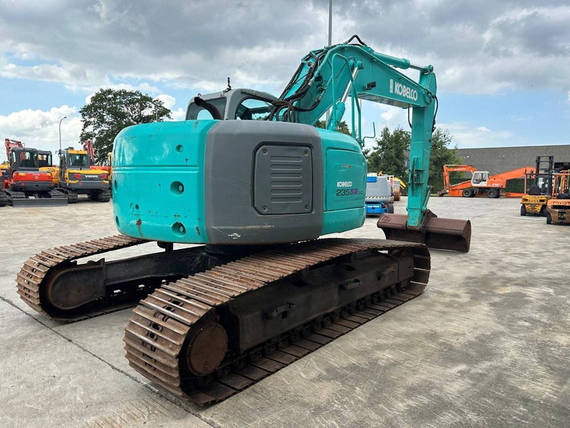 Kobelco SK235SRLC-1E - Excavadora de cadenas: foto 4 Kobelco SK235SRLC-1E - Excavadora de cadenas: foto 4