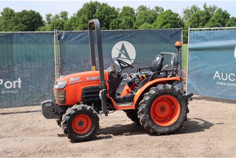 Kubota B2530 - Tractor: foto 1 Kubota B2530 - Tractor: foto 1