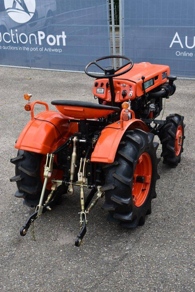 Kubota B5000 - Tractor: foto 4 Kubota B5000 - Tractor: foto 4