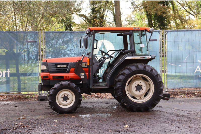 Kubota GL281 - Tractor: foto 1 Kubota GL281 - Tractor: foto 1