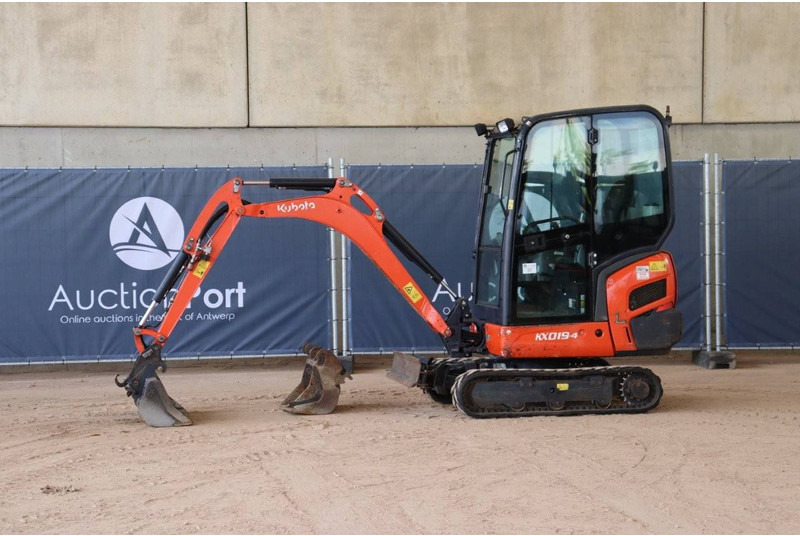 Kubota KX019-4 - Miniexcavadora: foto 1 Kubota KX019-4 - Miniexcavadora: foto 1