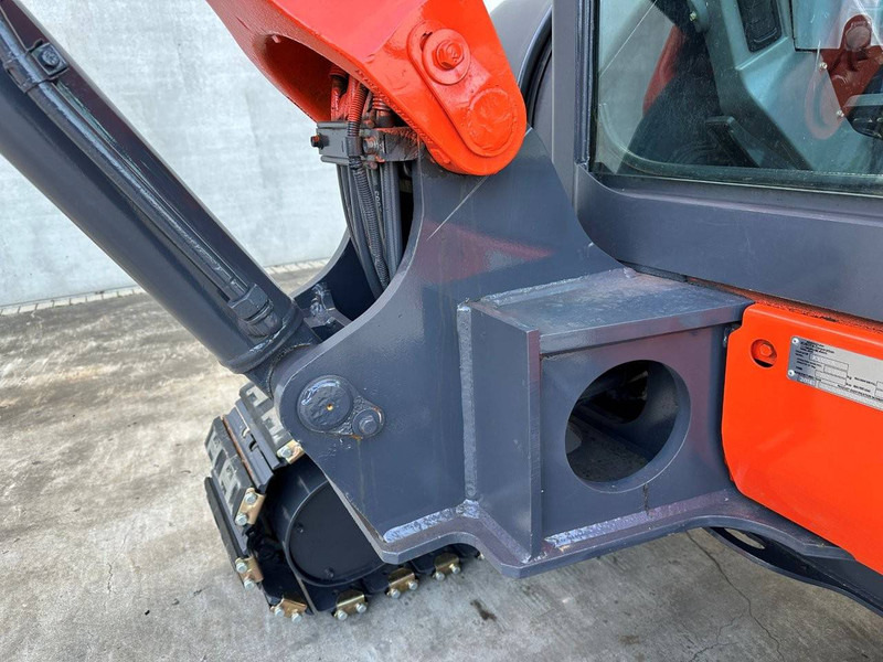 Excavadora de cadenas Kubota KX155-5: foto 16 Excavadora de cadenas Kubota KX155-5: foto 16