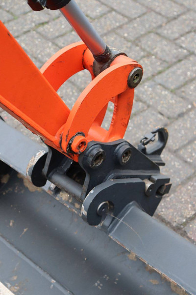 Miniexcavadora Kubota U10-3: foto 18