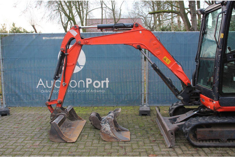 Excavadora de cadenas Kubota U27-4: foto 9