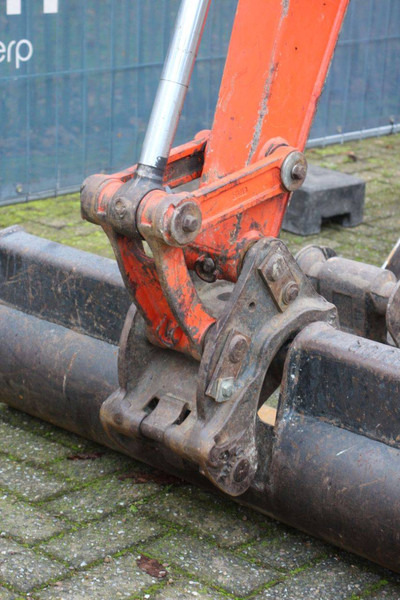 Excavadora de cadenas Kubota U27-4: foto 17