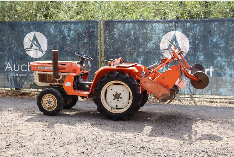 Kubota ZB1600 - Tractor: foto 3 Kubota ZB1600 - Tractor: foto 3