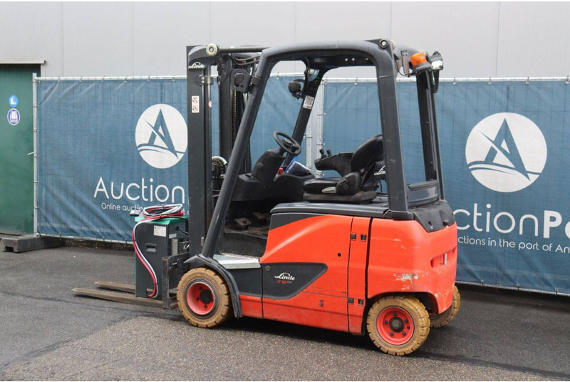 Linde E18PH-02 - Carretilla elevadora eléctrica: foto 3 Linde E18PH-02 - Carretilla elevadora eléctrica: foto 3