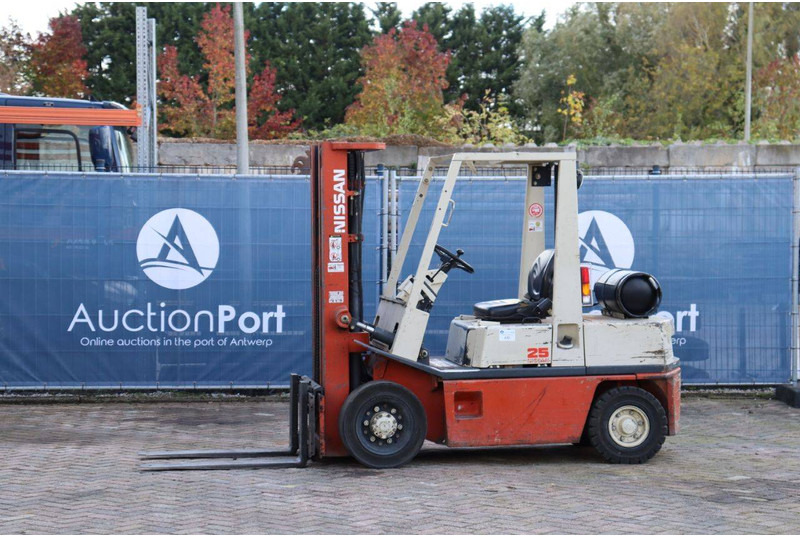 Nissan PH02A25U - Carretilla elevadora de gas: foto 1 Nissan PH02A25U - Carretilla elevadora de gas: foto 1