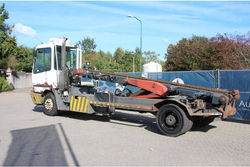 Terberg YT222 - Tractor industrial: foto 3 Terberg YT222 - Tractor industrial: foto 3