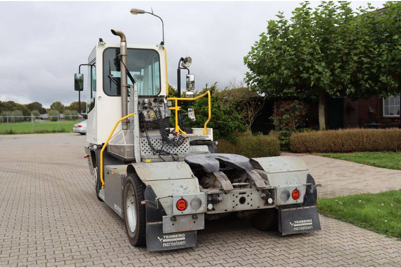 Terberg YT223 - Tractor industrial: foto 5 Terberg YT223 - Tractor industrial: foto 5