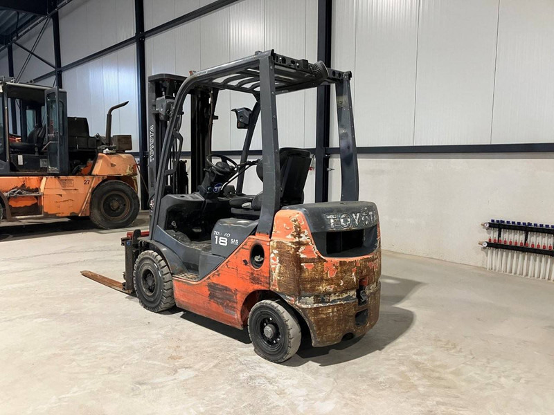 Toyota 02-8FDF18 - Carretilla elevadora diésel: foto 3 Toyota 02-8FDF18 - Carretilla elevadora diésel: foto 3