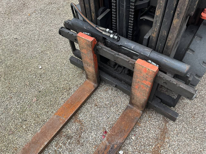 Carretilla elevadora de gas Toyota 42-7FGF25: foto 10 Carretilla elevadora de gas Toyota 42-7FGF25: foto 10