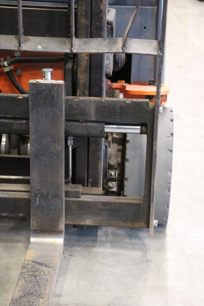 Carretilla elevadora eléctrica Toyota 8FBE15T: foto 12 Carretilla elevadora eléctrica Toyota 8FBE15T: foto 12