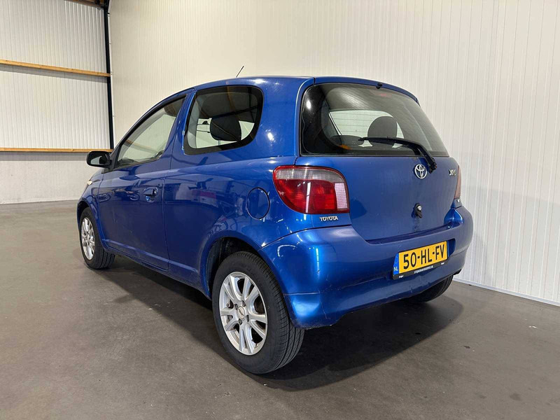 Toyota Yaris - Berlina: foto 3 Toyota Yaris - Berlina: foto 3