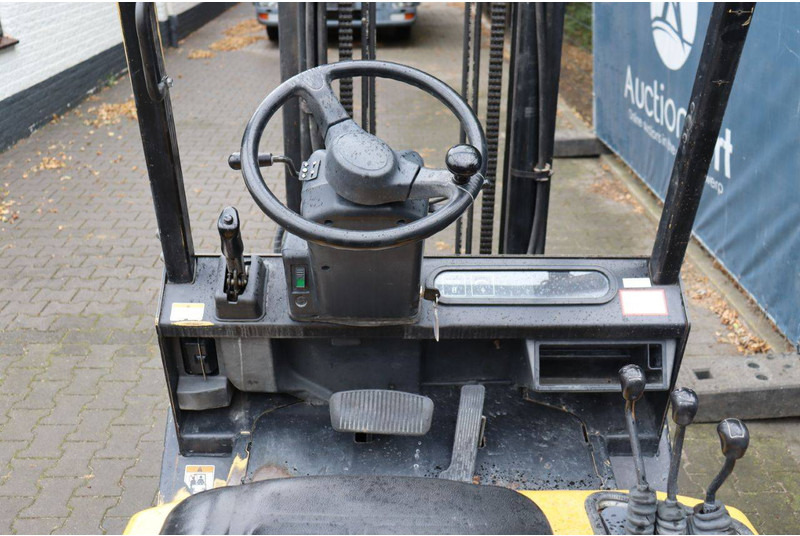 Carretilla elevadora de gas Yale GLP30: foto 19 Carretilla elevadora de gas Yale GLP30: foto 19