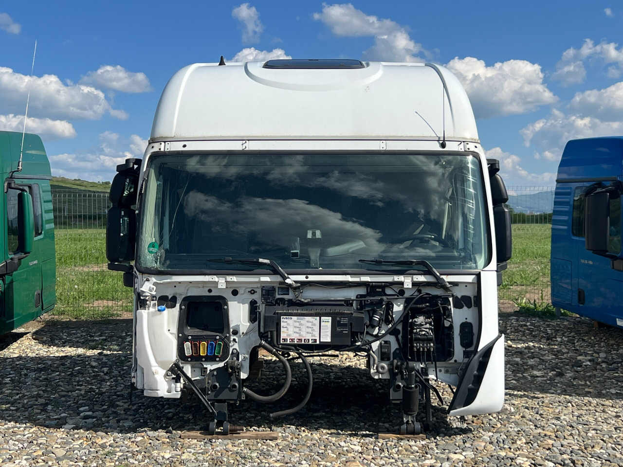 CABINA IVECO STRALIS HI-WAY 5801758707, 5801758694 - Cabina para Camión: foto 1 CABINA IVECO STRALIS HI-WAY 5801758707, 5801758694 - Cabina para Camión: foto 1