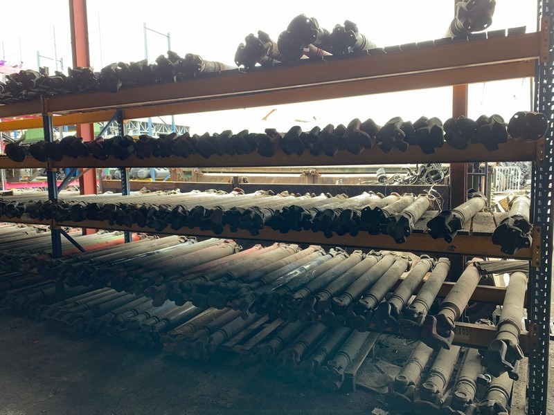 CARDAN MERCEDES - Árbol de transmisión para Camión: foto 2 CARDAN MERCEDES - Árbol de transmisión para Camión: foto 2