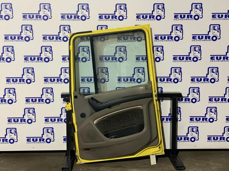 USA DREAPTA DAF XF105 - Puerta y piezas para Camión: foto 2 USA DREAPTA DAF XF105 - Puerta y piezas para Camión: foto 2