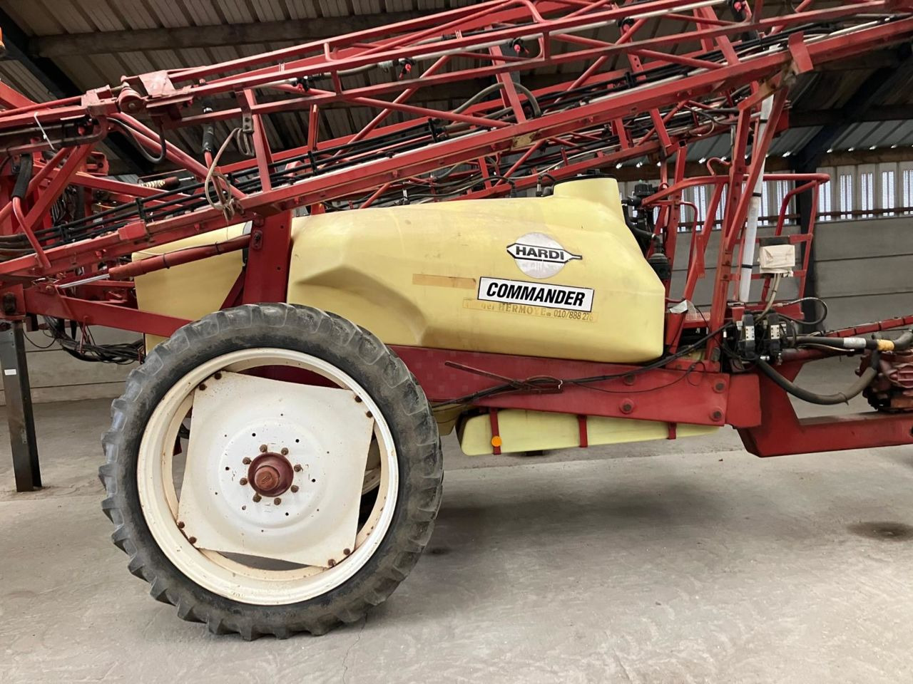 Hardi COMMANDER 3200 - Pulverizador arrastrado: foto 2 Hardi COMMANDER 3200 - Pulverizador arrastrado: foto 2