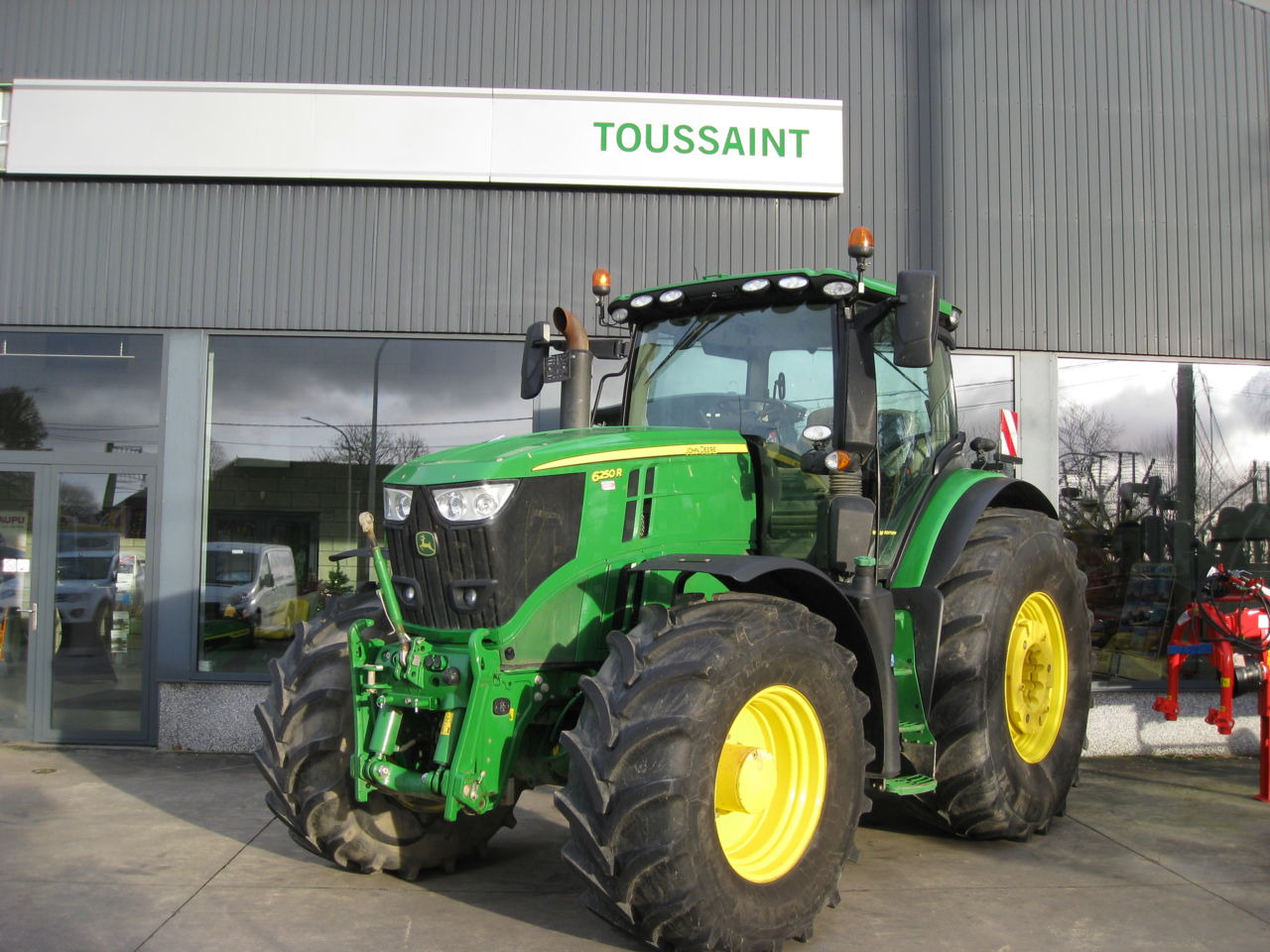 John Deere 6250R - Tractor: foto 1 John Deere 6250R - Tractor: foto 1
