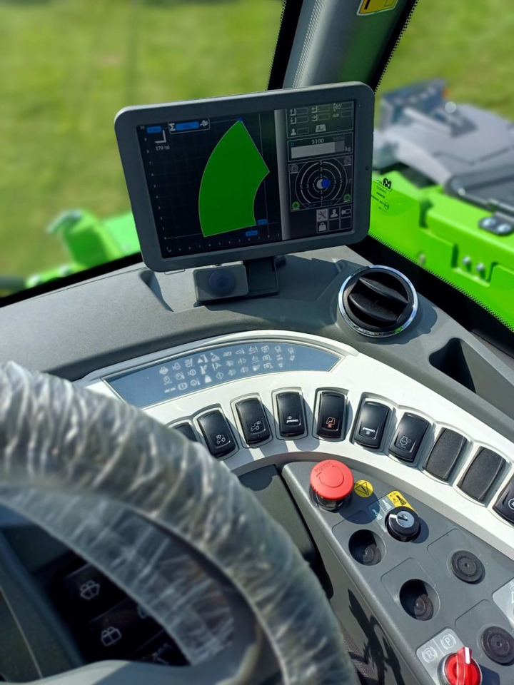 Merlo TF38.10 TT CS 136 - Manipulador telescópico: foto 4 Merlo TF38.10 TT CS 136 - Manipulador telescópico: foto 4