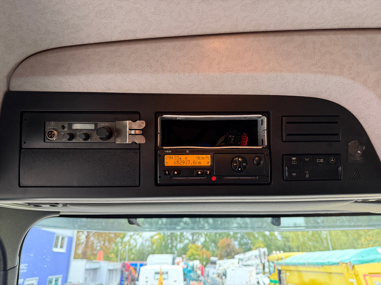 MERCEDES 2651 CON RETARDER - Camión caja abierta: foto 5 MERCEDES 2651 CON RETARDER - Camión caja abierta: foto 5