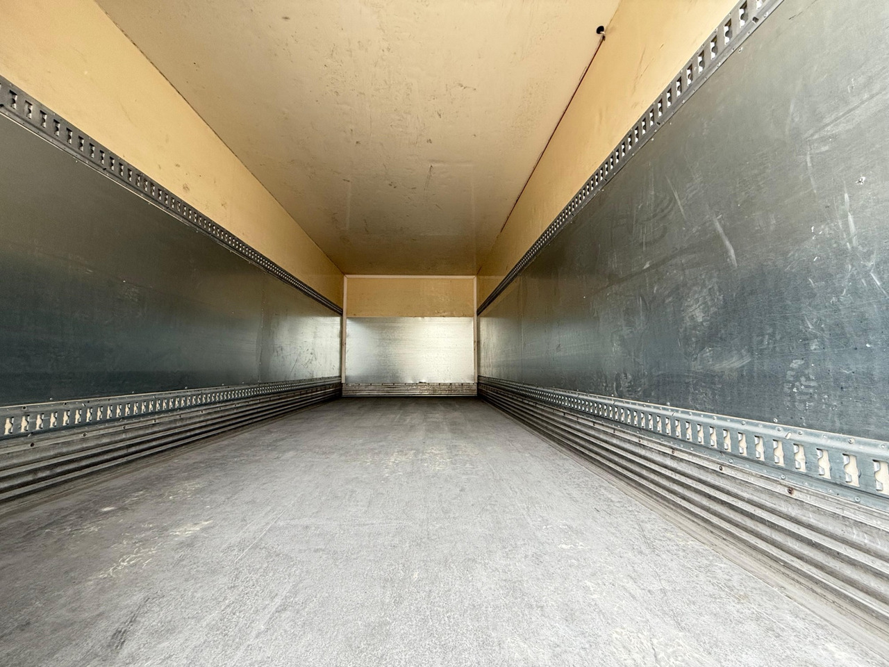 IVECO ML180E28P Eurocargo E5 (Isothermal) - Camión isotérmico: foto 5 IVECO ML180E28P Eurocargo E5 (Isothermal) - Camión isotérmico: foto 5