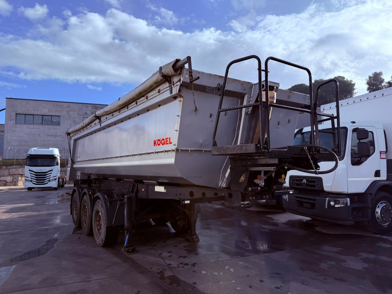 KOGEL SKM24 (Bathtub) - Semirremolque volquete: foto 2 KOGEL SKM24 (Bathtub) - Semirremolque volquete: foto 2