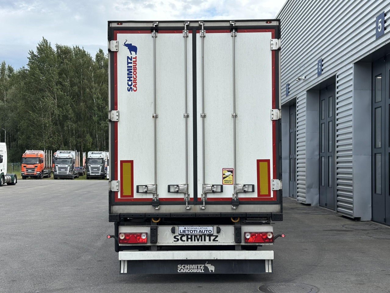 SCHMITZ SKO 24 - Semirremolque frigorífico: foto 4 SCHMITZ SKO 24 - Semirremolque frigorífico: foto 4