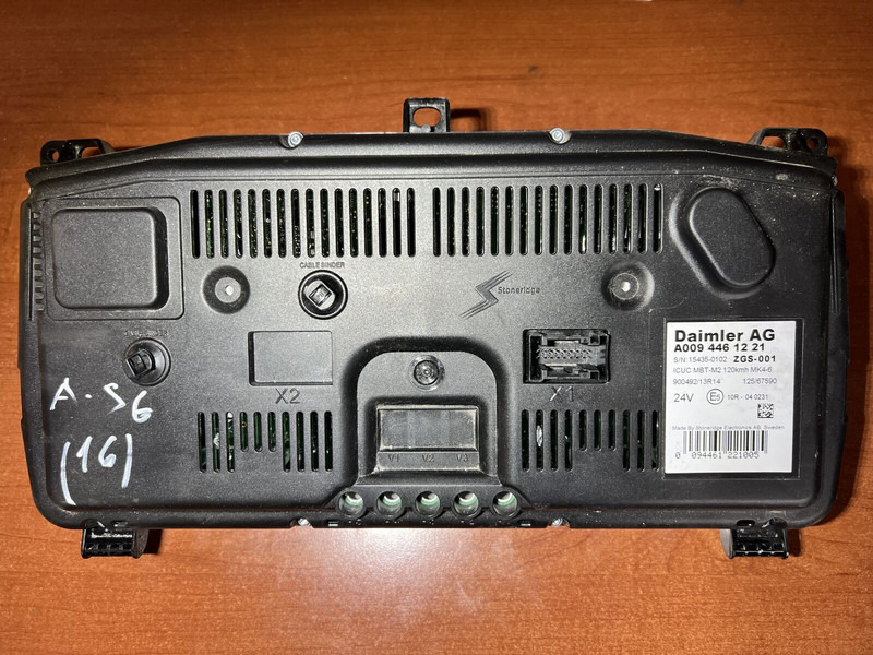 Daimler - Salpicadero: foto 2 Daimler - Salpicadero: foto 2