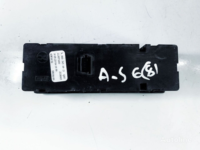 Mercedes-Benz - Salpicadero: foto 2 Mercedes-Benz - Salpicadero: foto 2