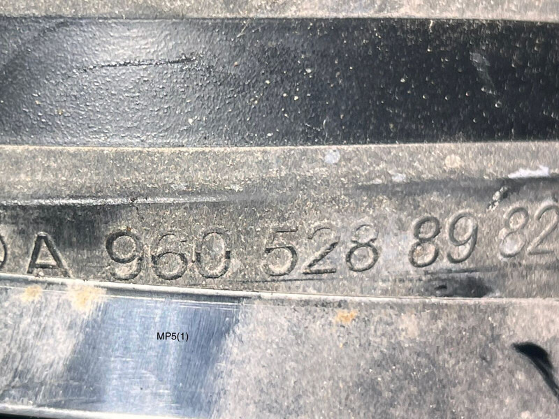 Mercedes-Benz  - Tubo de admisión de aire: foto 2 Mercedes-Benz  - Tubo de admisión de aire: foto 2