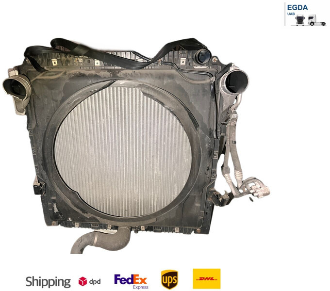 Mercedes-Benz - Radiador: foto 1 Mercedes-Benz - Radiador: foto 1