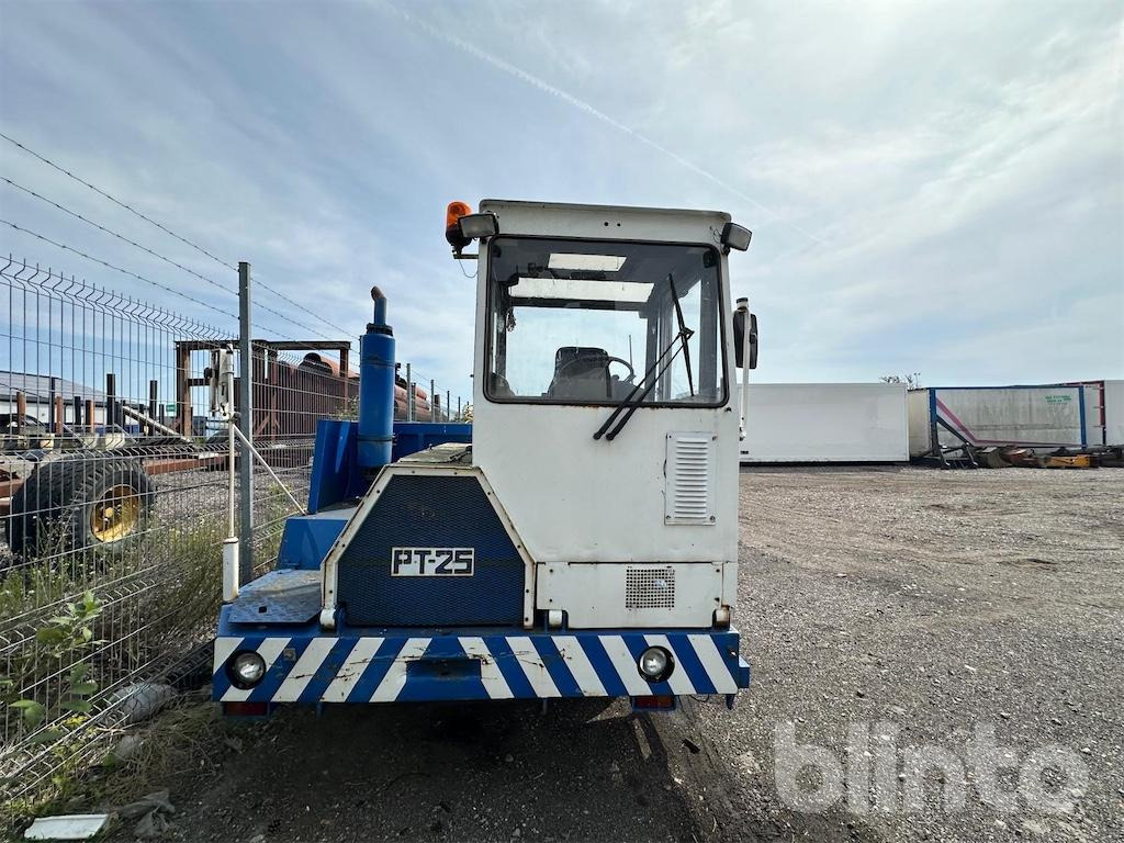 Bollnäs PT25 - Tractor industrial: foto 2 Bollnäs PT25 - Tractor industrial: foto 2