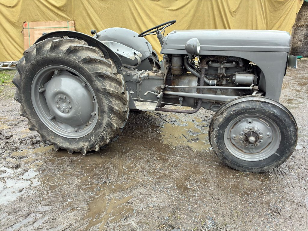 FERGUSON TED 20 - Tractor: foto 4 FERGUSON TED 20 - Tractor: foto 4