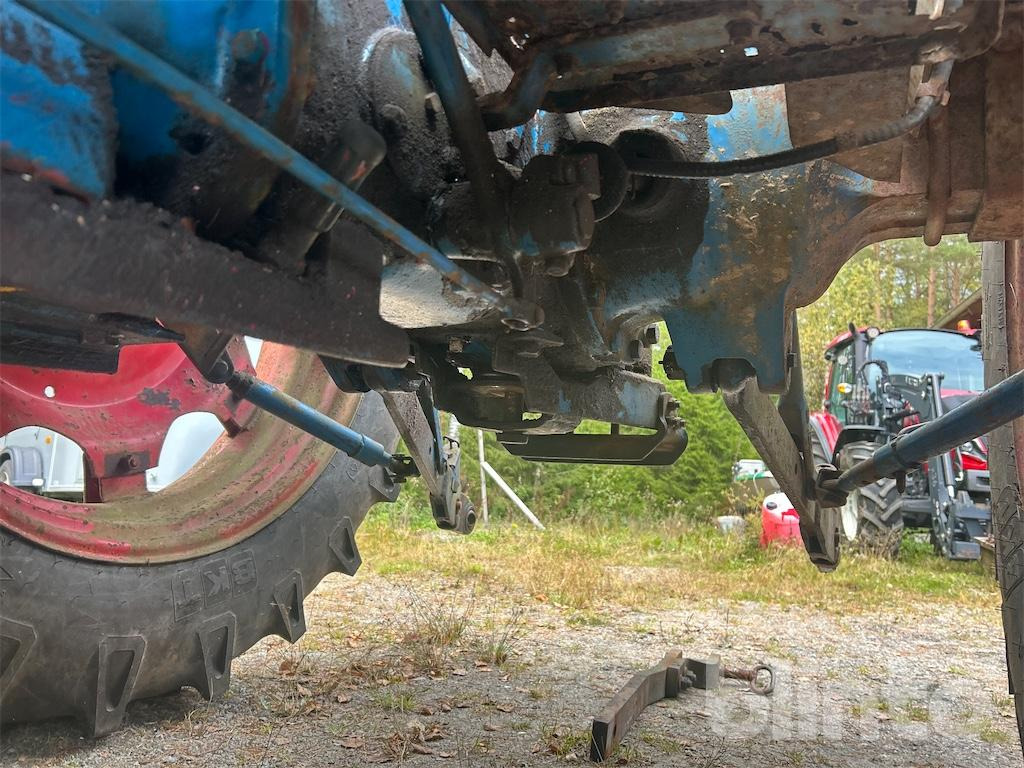 Tractor FORD 4000: foto 11