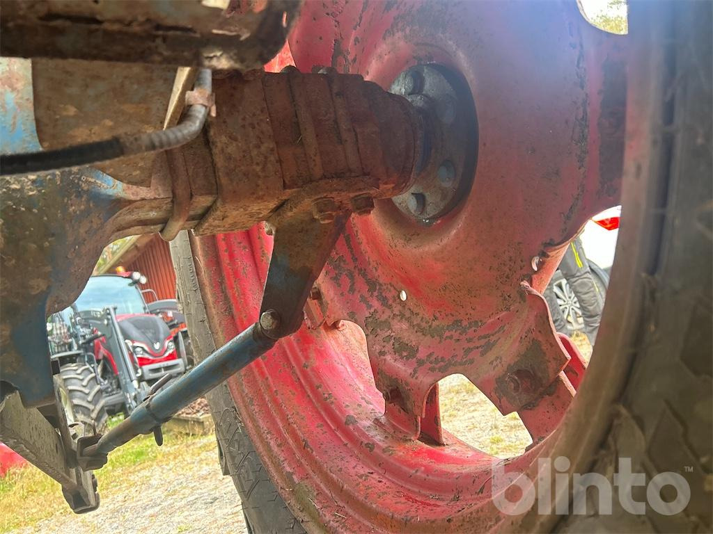 Tractor FORD 4000: foto 10