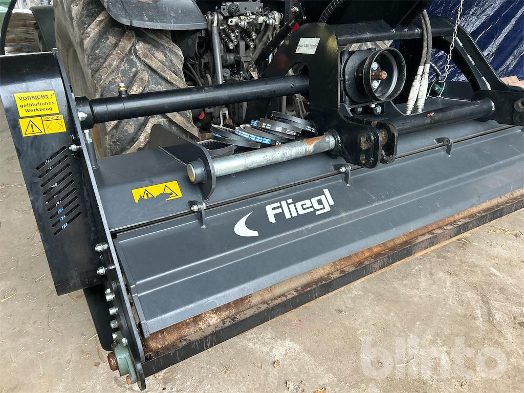 Fliegl SM Tornado 2750 (2023) - Desbrozadora de martillos: foto 3 Fliegl SM Tornado 2750 (2023) - Desbrozadora de martillos: foto 3