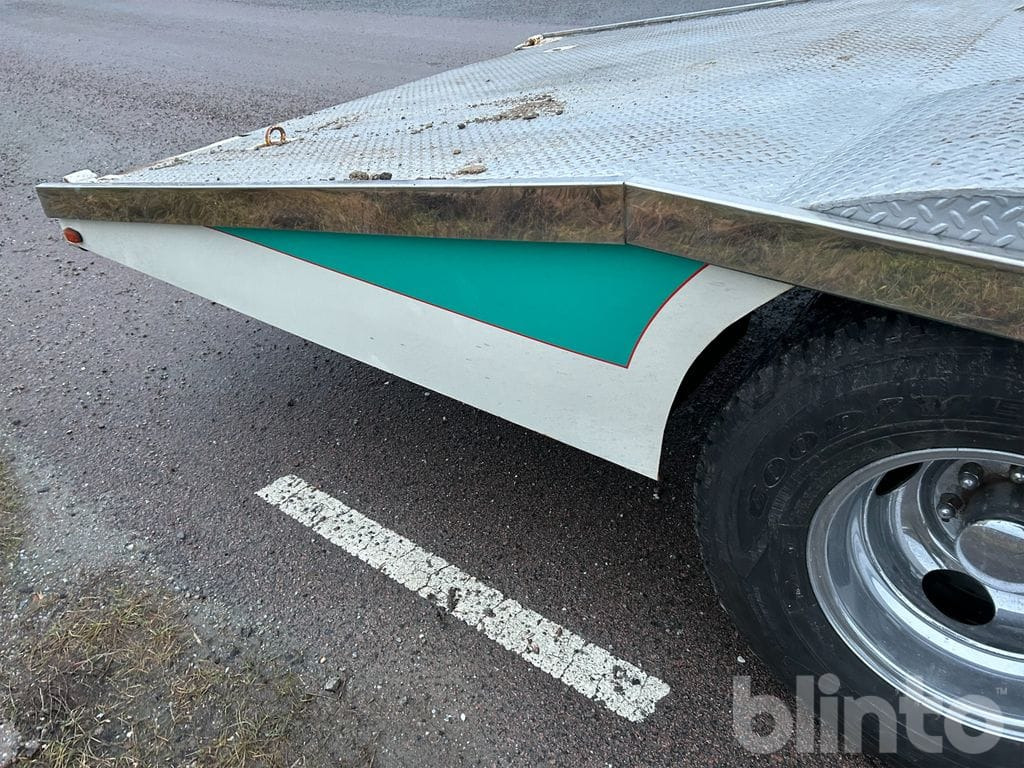 Camión portavehículos Ford F350: foto 19