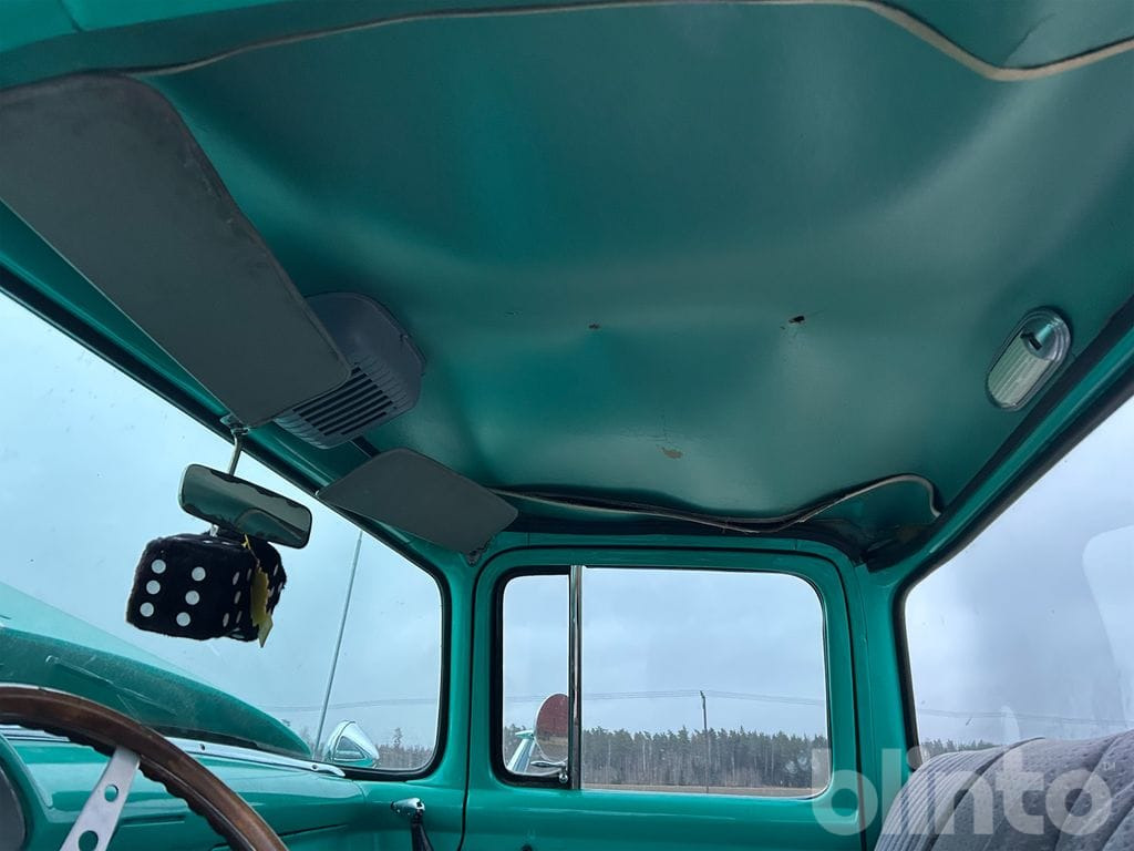 Camión portavehículos Ford F350: foto 39